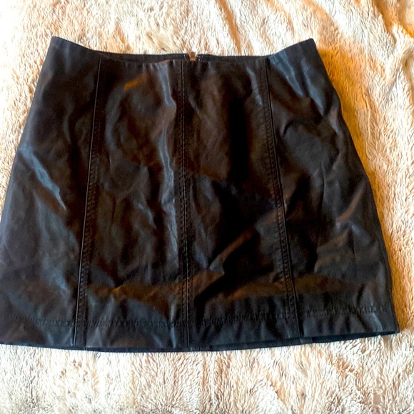 FREE PEOPLE LEATHER SKIRT - size 12- good condition - Picture 1 of 2